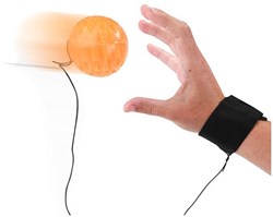 Balle avec bracelet lumineux et élastique 35484Z