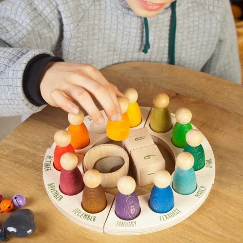 Grapat houten speelgoed jaarring met poppetjes perpetual calendar-2