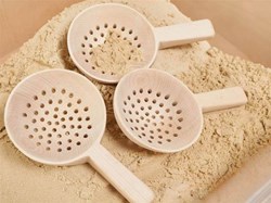 Cosy cuillères à sable en bois avec trous et manche court - lot de 3