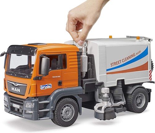 Bruder MAN TGS LKW stratenreiniger (03780)-2