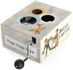 Belle Lurette handraaimuziekje speelgoed Hopp Hopp Hopp karton