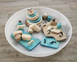 Cosy Small World Ice Scene Set