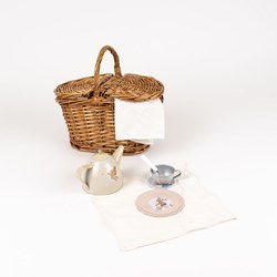 Egmont Toys service à thé jouet amis dans panier 26x16x22 cm dès 3 ans Egmont Blikken Theeset Vrienden in een mand. 
