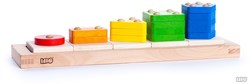 Bajo planche à empiler pyramide en bois avec figurines colorées jouet