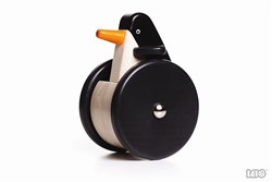 Bajo houten wiebelfiguur pinguïn duurzaam speelgoed voor peuters