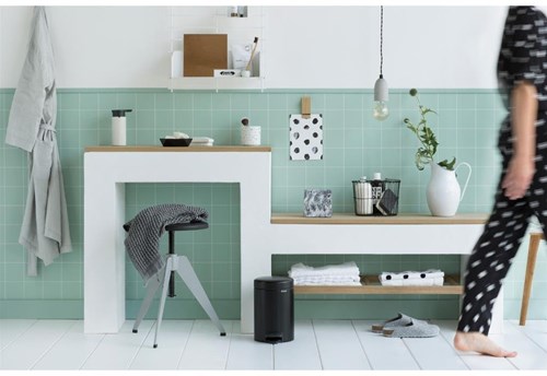 Brabantia pedaalemmer afvalbak 3 liter mat zwart - badkamer prullenbak-2