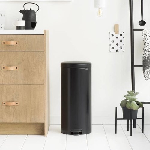 Brabantia poubelle à pédale 30L noir mat - poubelle de cuisine-2