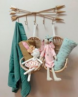 Poppie Toys rotan poppen hangstoeltje ei naturel - duurzaam speelgoed-2