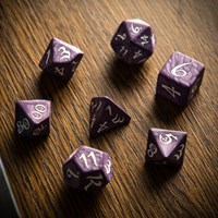 Q-Workshop RPG classique - Jeu de dés lavande et blanc (7)-3