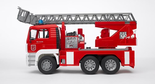 Bruder MAN brandweerwagen speelgoed met werkende spuit licht en geluid-2