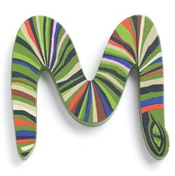 Djeco houten letter M - dierenletter voor kinderkamer decoratie