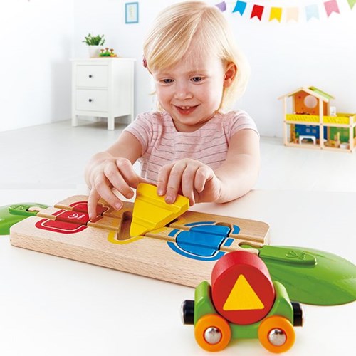 Hape houten trein puzzelrails met kleuren en vormen - educatief speelgoed