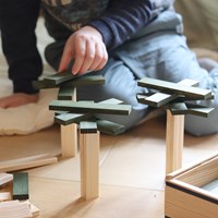 Planches de construction en bois Kapla 40 vert foncé en un poing-2