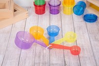 TickiT tasses à mesurer translucides couleur - jouet éducatif lot de 5-3