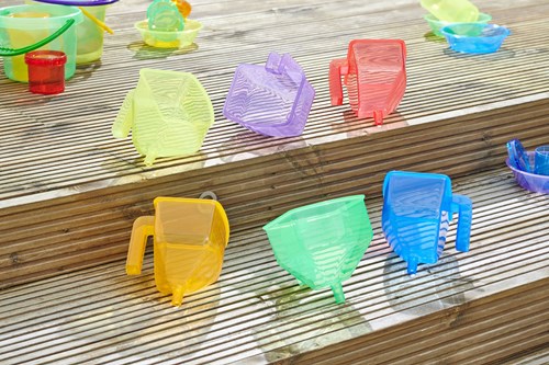 TickiT jouet entonnoirs de couleur translucides set - 6 pièces-2