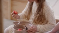 Dantoy kinderservies set cadeau zandkleur 7-delig duurzaam speelgoed-2