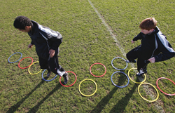 Precision behendigheidshoepels set van 12 - kleurrijke sporthoepels 45 cm